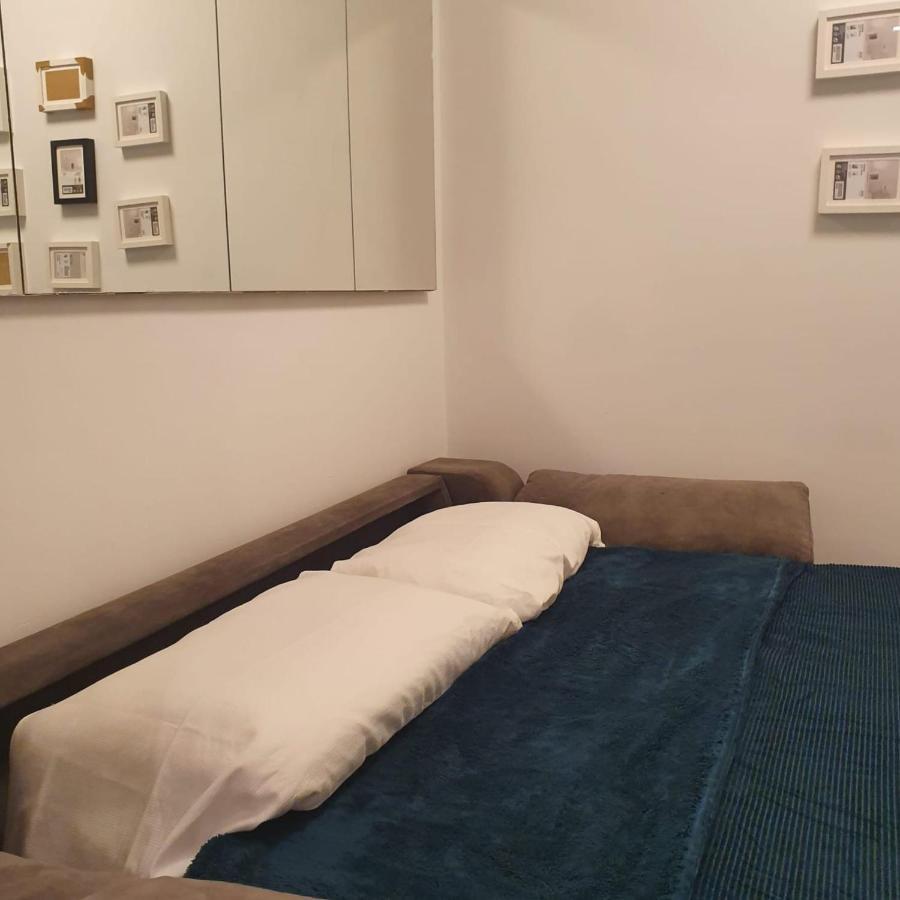 Studio Or Rooms With Private Bathroom Or Rooms With Shared Bathroom Barcelona Exterior photo
