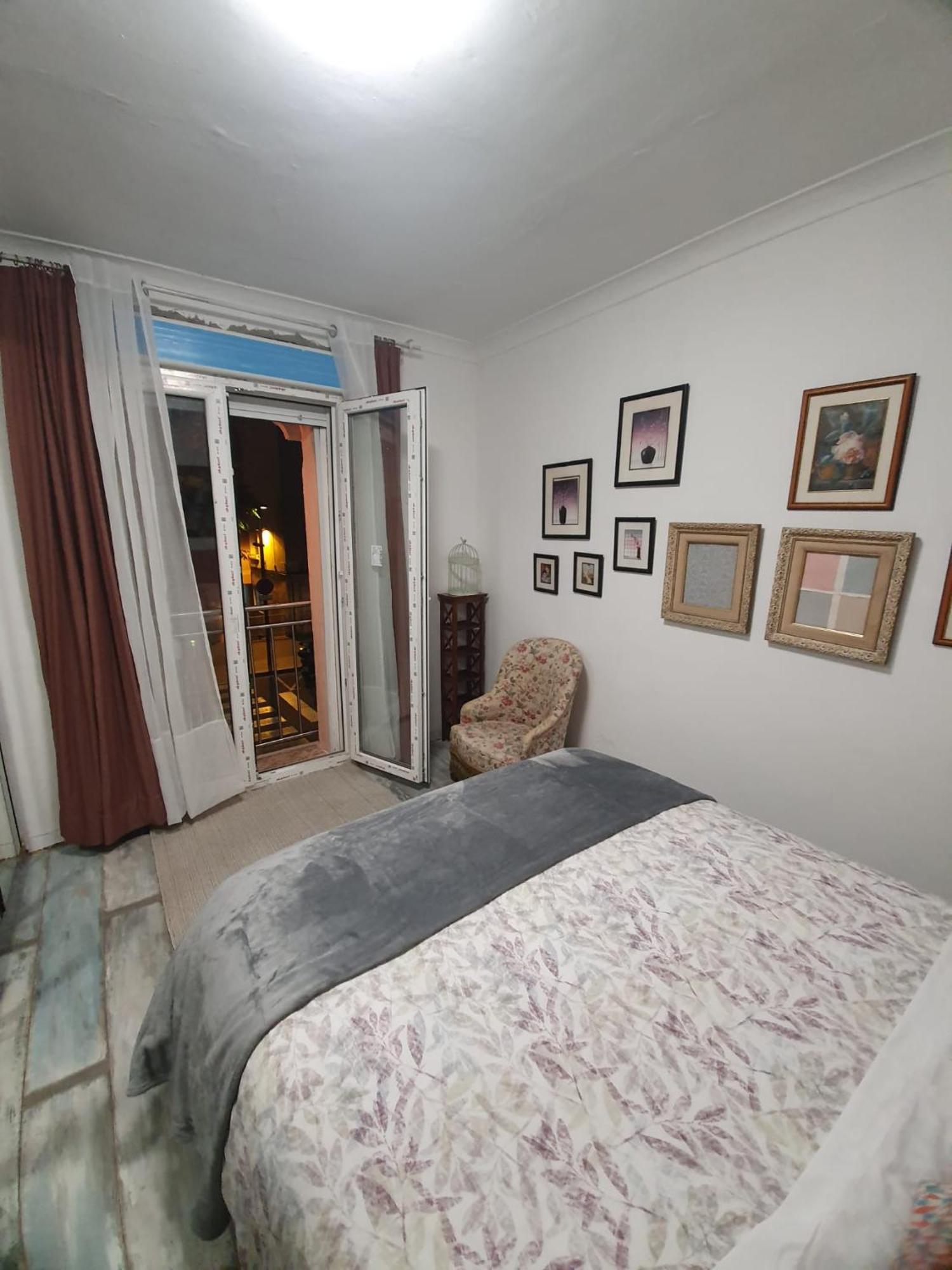 Studio Or Rooms With Private Bathroom Or Rooms With Shared Bathroom Barcelona Exterior photo